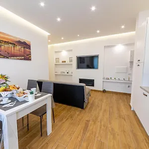 Alojamento de Acomodação e Pequeno-almoço White Gold, Nápoles